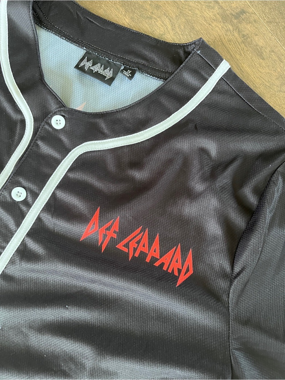 Def Leppard Baseball Jersey NWT - Picture 2 of 6